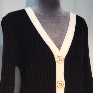 🌼Vintage🌼 Coconut Row black&white sweater size large